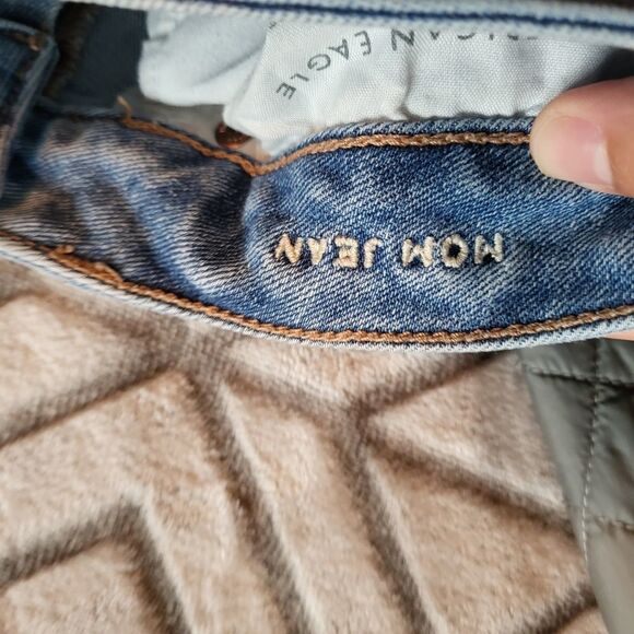 American eagle Mom jeans - Picture 4 of 5